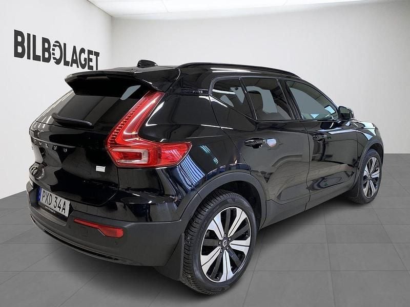 Begagnad Volvo XC40 Plus 185 kW (252 HK) 2022 Svart SUV