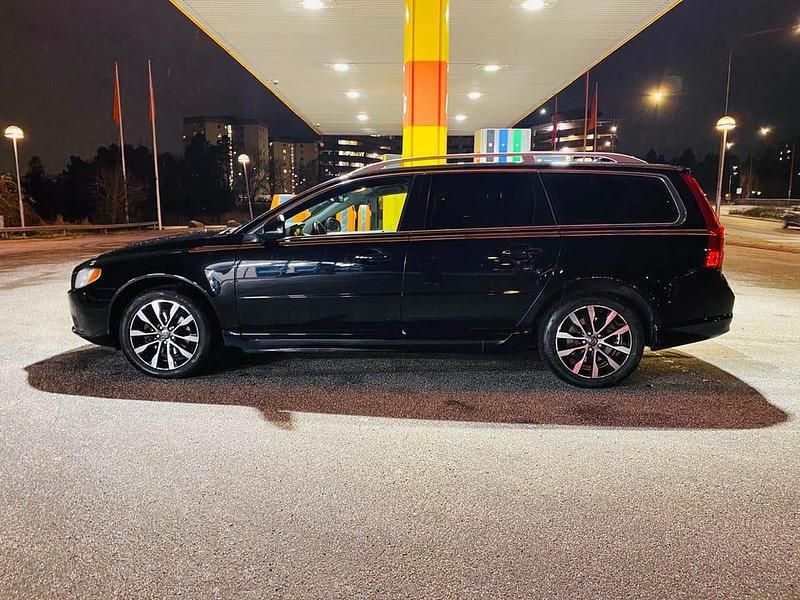 Svartmetallic Begagnad 2012 Volvo V70 Summum Kombi | 117 900 kr (Lite dyr) - Bild 1/4
