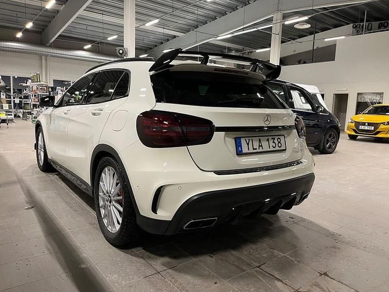 Begagnad Mercedes GLA45 AMG AMG 381 HK (280 kW) 2017 Vit SUV