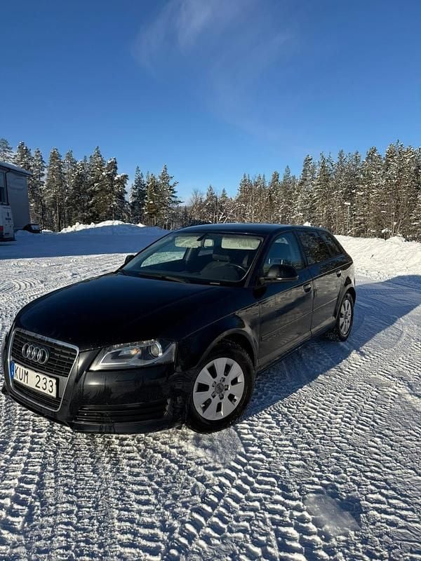 Begagnad Audi A3 105 HK (77 kW) 2010 Halvkombi