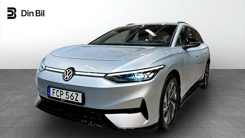 Silver Begagnad 2024 VW ID.7 Pro Kombi | 529 900 kr (Lite dyr) - Bild 1/4