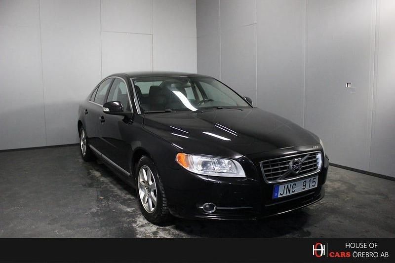 Svart Begagnad 2010 Volvo S80 R-Design Sedan | 84 900 kr (Lite dyr) - Bild 1/4