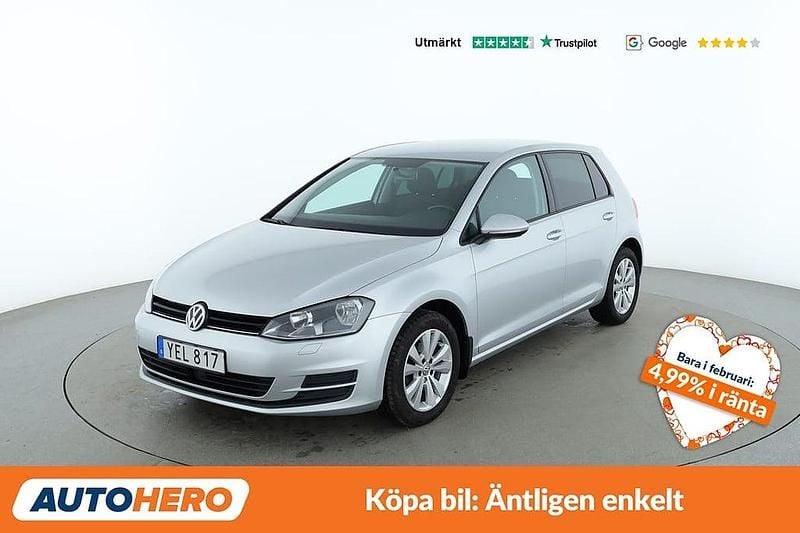 Silver Begagnad 2016 VW Golf VII Halvkombi | 100 000 kr (Bra pris) - Bild 1/4