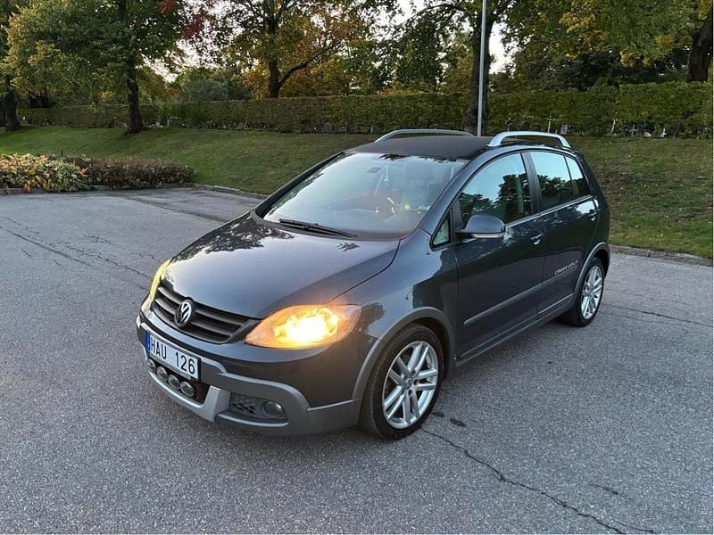 Blå Begagnad 2008 VW Golf Plus Cross Minibuss | 57 000 kr (Bra pris) - Bild 1/4