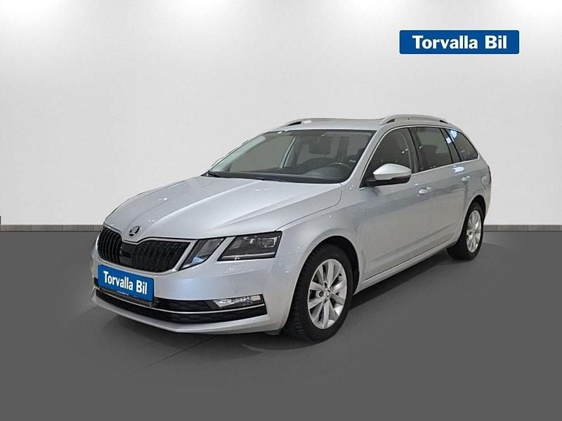 Silver Begagnad 2019 Skoda Octavia Style Kombi | 189 900 kr (Bra pris) - Bild 1/3