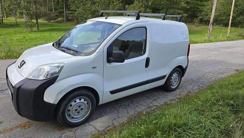 Vit Begagnad 2014 Peugeot Bipper Minibuss | 39 500 kr (Marknadspris) - Bild 1/4