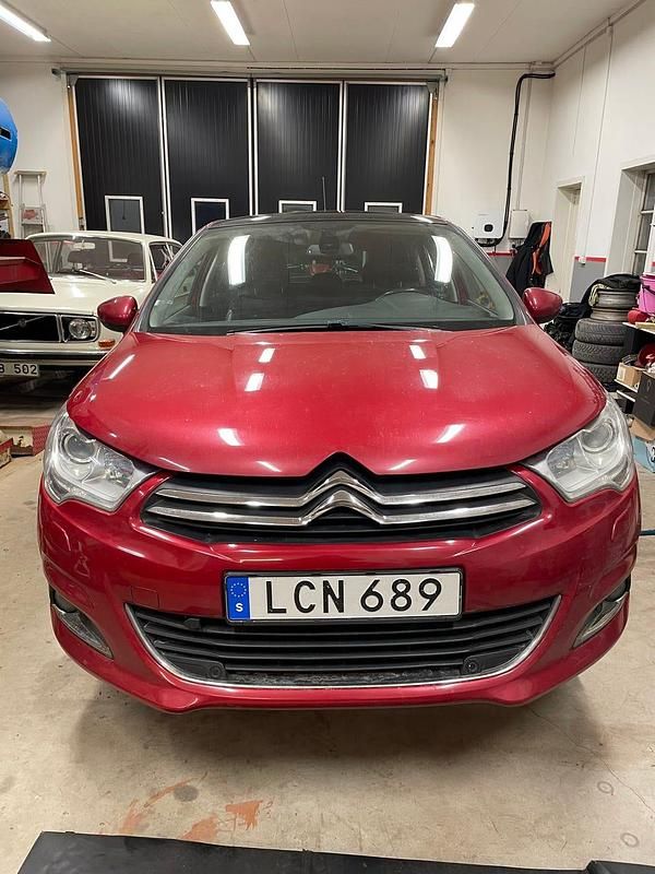 Begagnad 2016 Citroën C4 Halvkombi | 79 000 kr (Bra pris) - Bild 1/4