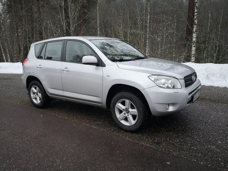 Begagnad Toyota RAV4 152 HK (111 kW) 2007 SUV