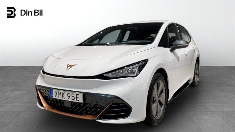 Vit (glacial white metallic) Begagnad 2023 Cupra Born Halvkombi | 274 900 kr (Bra pris) - Bild 1/4