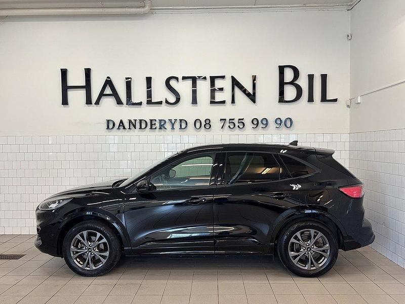 Svart Begagnad 2022 Ford Kuga ST-Line SUV | 279 000 kr (Marknadspris) - Bild 1/4