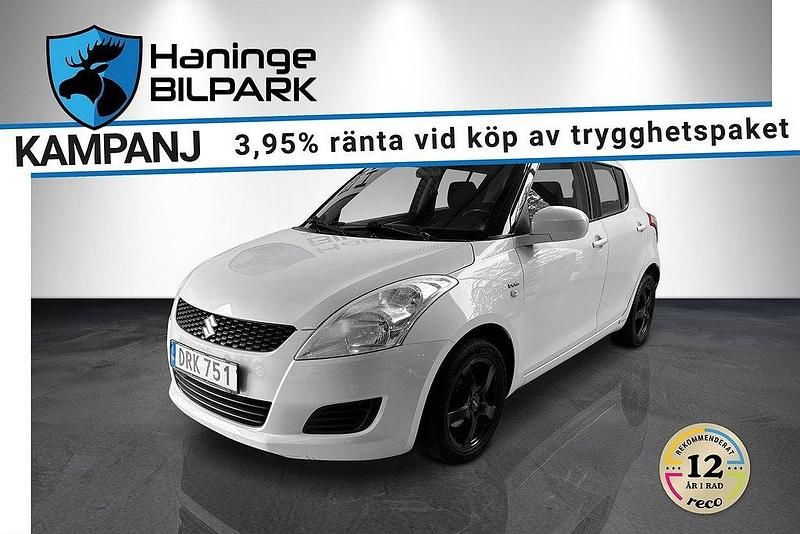 Vit Begagnad 2013 Suzuki Swift Halvkombi | 59 900 kr (Lite dyr) - Bild 1/2