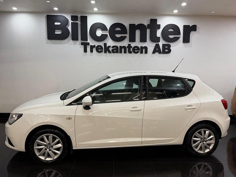 Begagnad Seat Ibiza Style 86 HK (63 kW) 2014 Vit Halvkombi