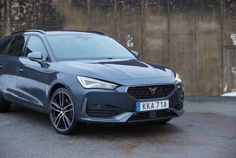 Begagnad Cupra Leon 245 HK (180 kW) 2021 Grå Kombi