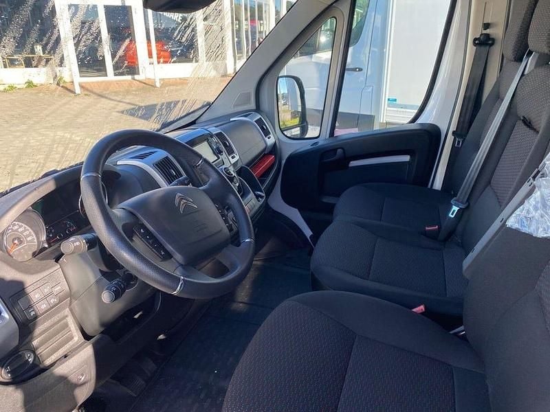 Begagnad Citroën Jumper Business Class 165 HK (121 kW) 2022 Vit (ice white) Minibuss