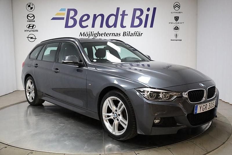 Grå Begagnad 2019 BMW 320 M Sport Kombi | 249 500 kr (Bra pris) - Bild 1/3
