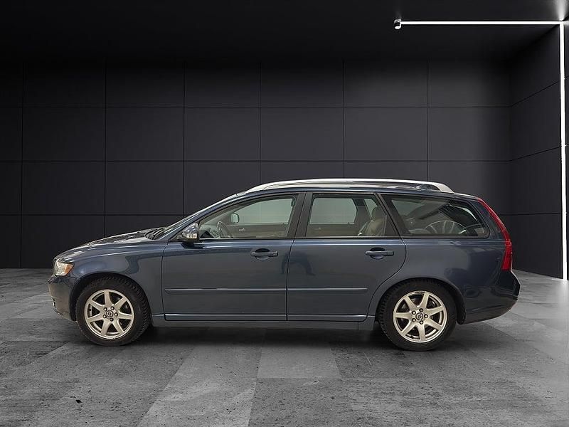 Begagnad Volvo V50 Summum 109 HK (80 kW) 2010 Blå Kombi