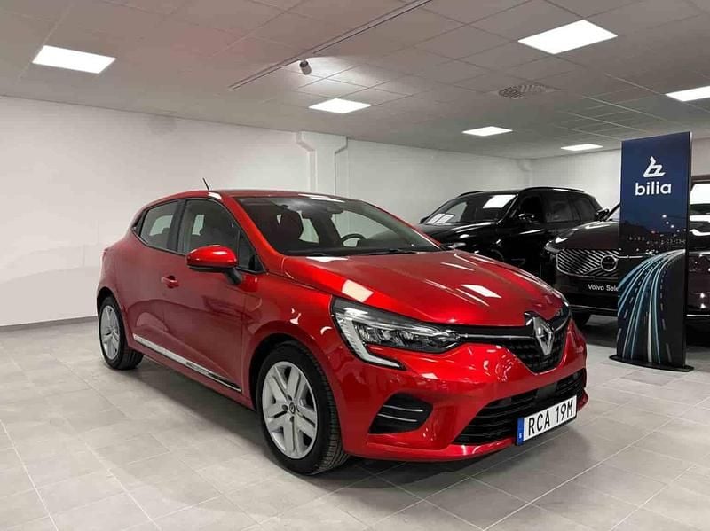 Röd Begagnad 2023 Renault Clio V Halvkombi | 144 900 kr (Bra pris) - Bild 1/1