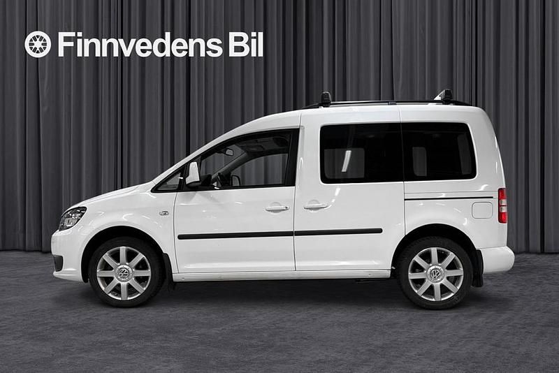 Begagnad VW Caddy 103 HK (75 kW) 2015 Vit Minibuss