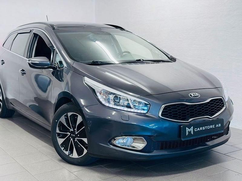 Begagnad Kia Ceed Sportswagon Comfort 128 HK (94 kW) 2014 Grå Kombi