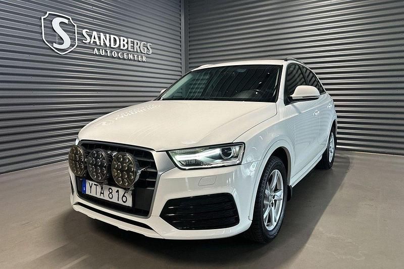 Vit Begagnad 2017 Audi Q3 Comfort SUV | 174 500 kr (Marknadspris) - Bild 1/4