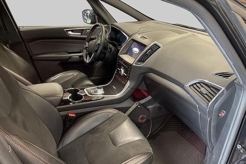 Begagnad Ford S-MAX Business Edition 192 HK (141 kW) 2022 Svart Minibuss