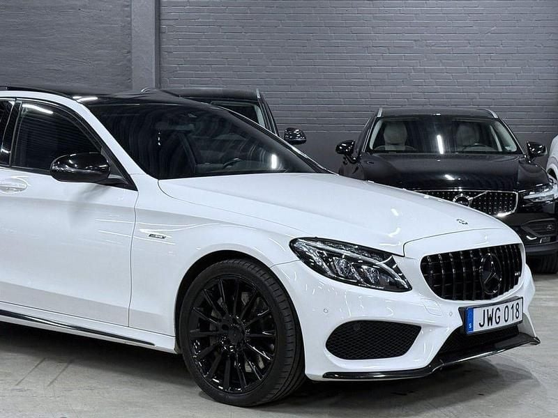 Begagnad Mercedes C450 AMG AMG 367 HK (269 kW) 2016 Vit Sedan