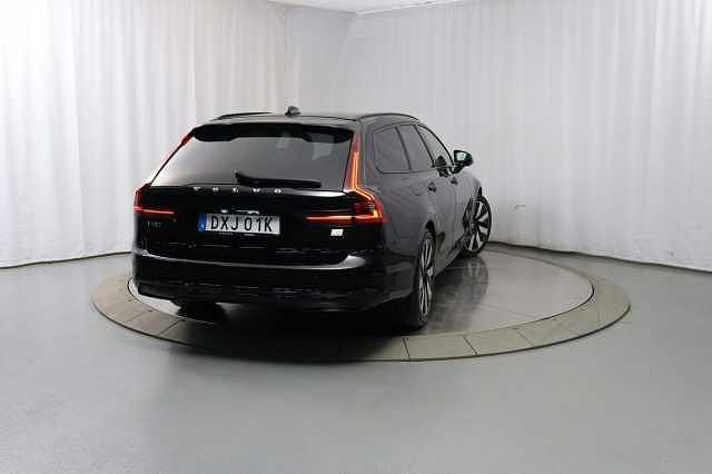 Begagnad 2024 Volvo V90 Kombi | 449 900 kr (Lite dyr) - Bild 1/1