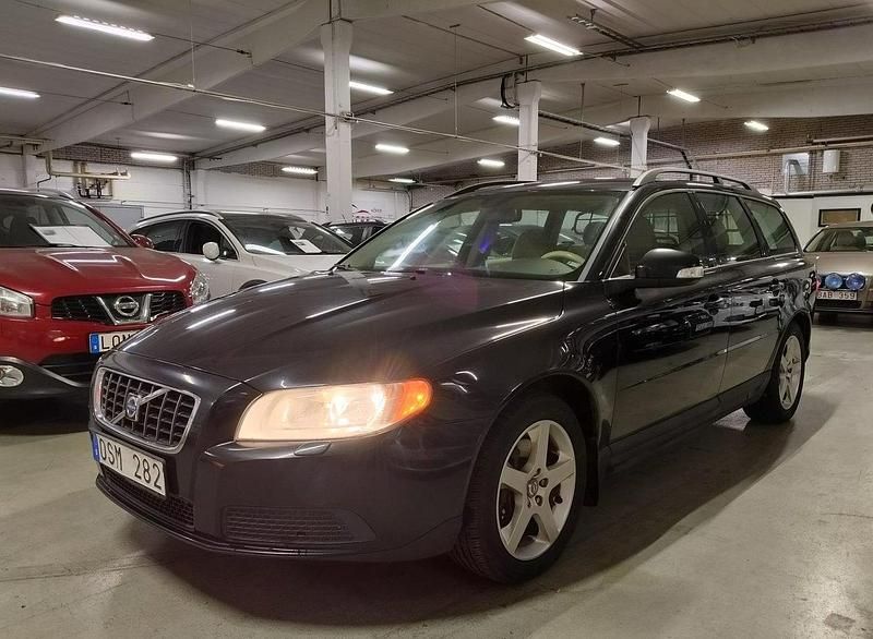 Svart Begagnad 2008 Volvo V70 Kinetic Kombi | 44 900 kr (Marknadspris) - Bild 1/4
