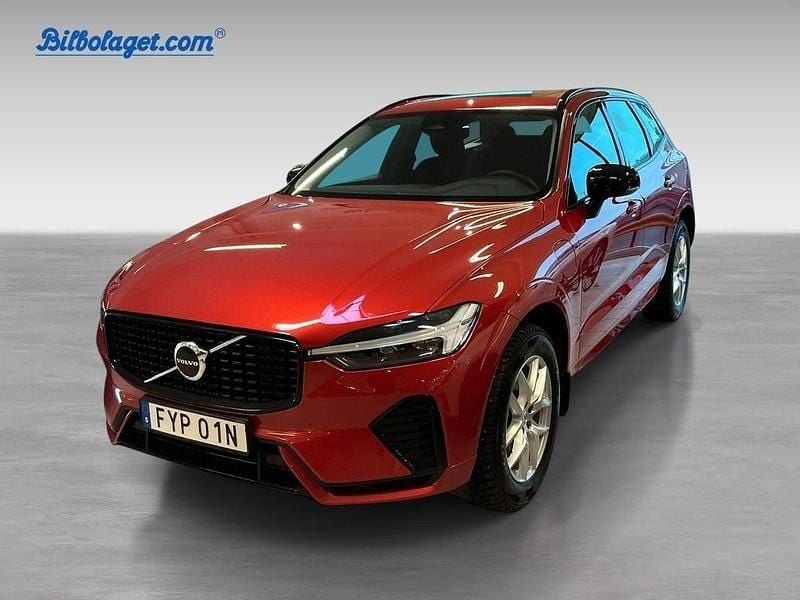 Röd Begagnad 2025 Volvo XC60 Plus SUV | 589 000 kr (Lite dyr) - Bild 1/4