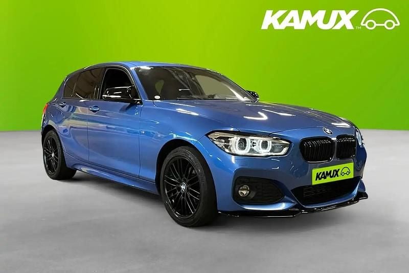 Blå Begagnad 2019 BMW 120 M Sport Halvkombi | 244 800 kr (Superpris) - Bild 1/4