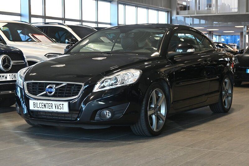 Svart Begagnad 2010 Volvo C70 Summum Cab | 229 000 kr - Bild 1/4