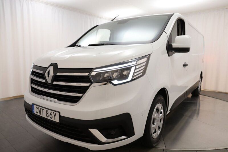 Vit Begagnad 2024 Renault Trafic Van | 479 900 kr - Bild 1/4