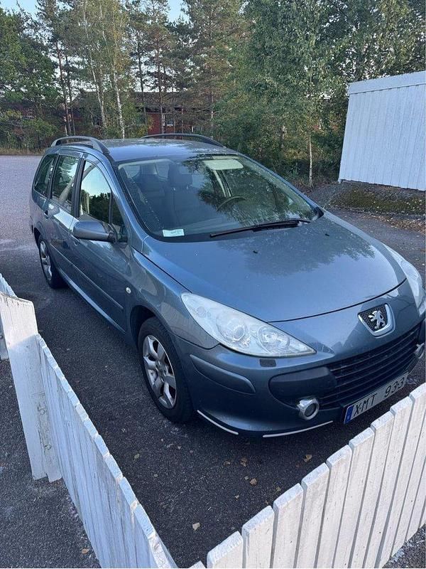 Grå Begagnad 2006 Peugeot 307 Kombi | 16 000 kr (Bra pris) - Bild 1/4