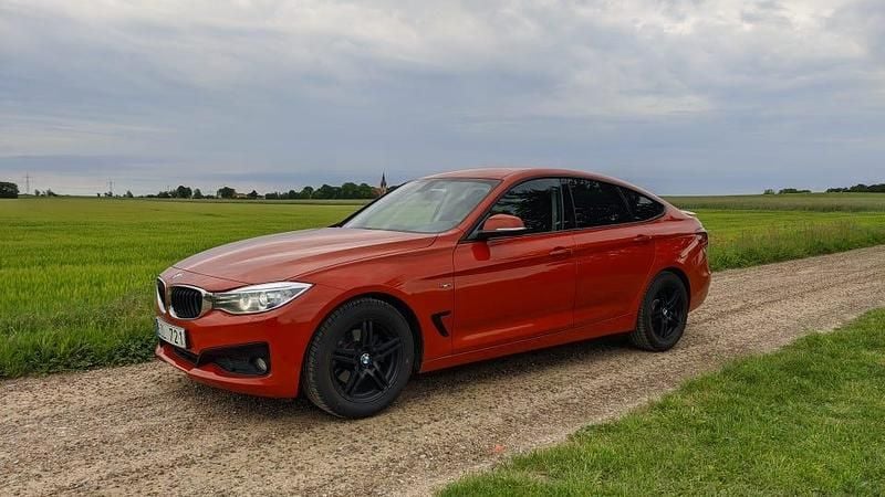 Begagnad 2014 BMW 320 Gran Turismo Halvkombi | 99 900 kr (Marknadspris) - Bild 1/4