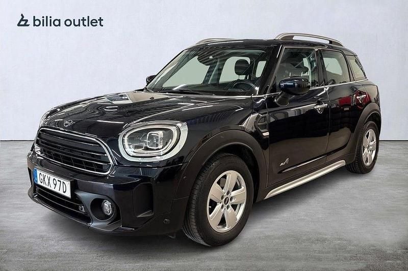 Svart Begagnad 2021 Mini Cooper Countryman Essential SUV | 209 900 kr (Superpris) - Bild 1/4