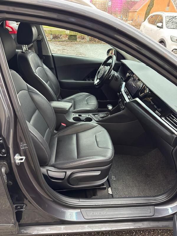 Begagnad Kia Niro 141 HK (103 kW) 2020 SUV