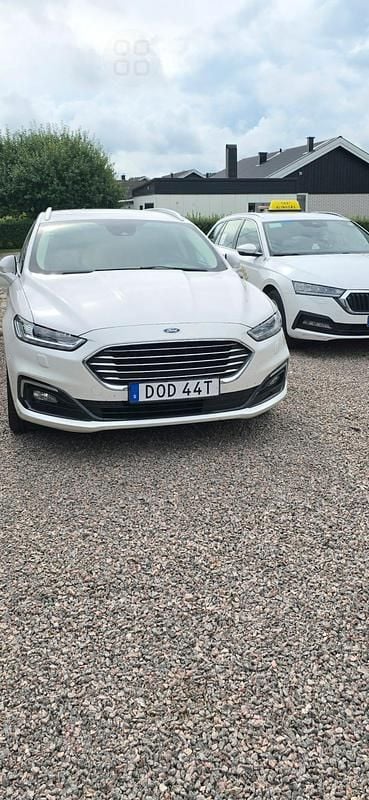 Begagnad Ford Mondeo 187 HK (137 kW) 2020 Kombi