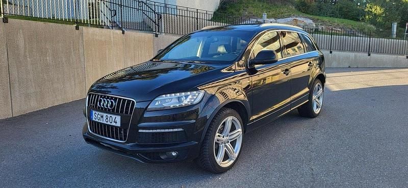 Svart Begagnad 2012 Audi Q7 S-Line SUV | 167 000 kr (Marknadspris) - Bild 1/4
