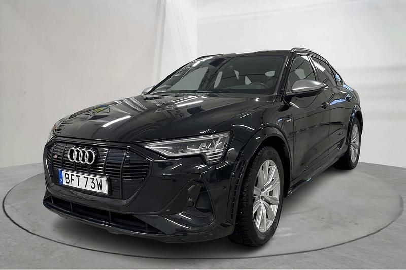 Begagnad Audi e-tron 369 kW (503 HK) 2021 Svart SUV