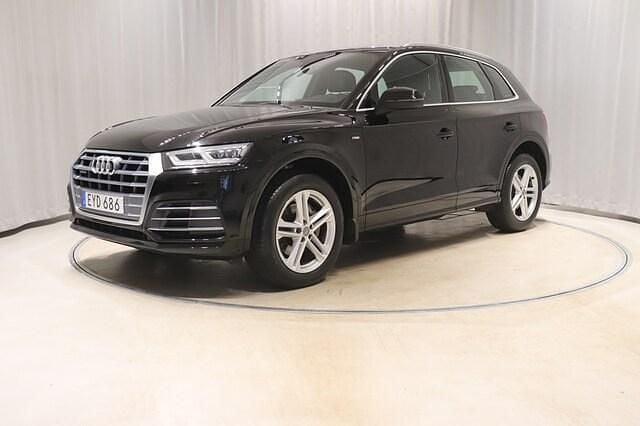 Brilliantsvart Begagnad 2019 Audi Q5 S-Line SUV | 264 900 kr (Superpris) - Bild 1/4