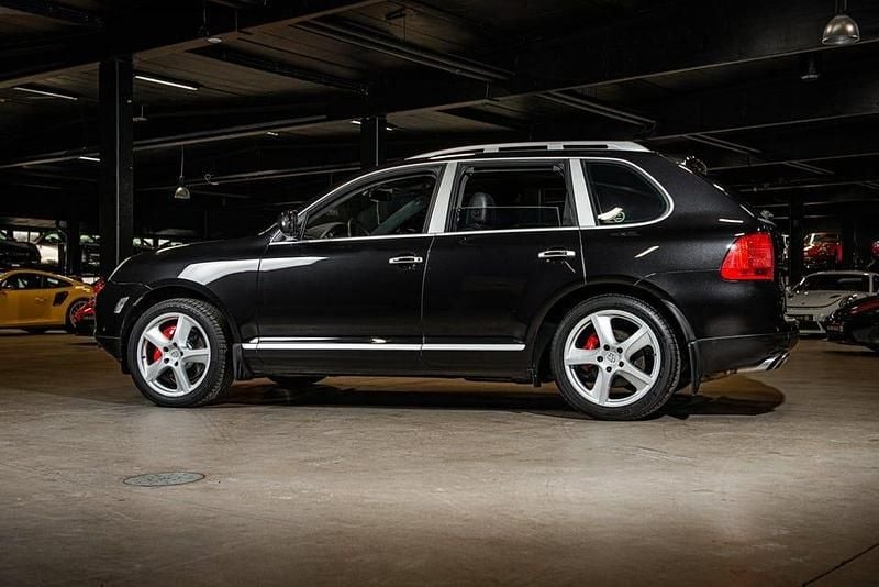 Begagnad Porsche Cayenne Turbo 450 HK (330 kW) 2004 Svart SUV