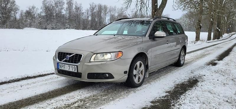 Begagnad 2009 Volvo V70 Kombi | 55 000 kr (Bra pris) - Bild 1/4