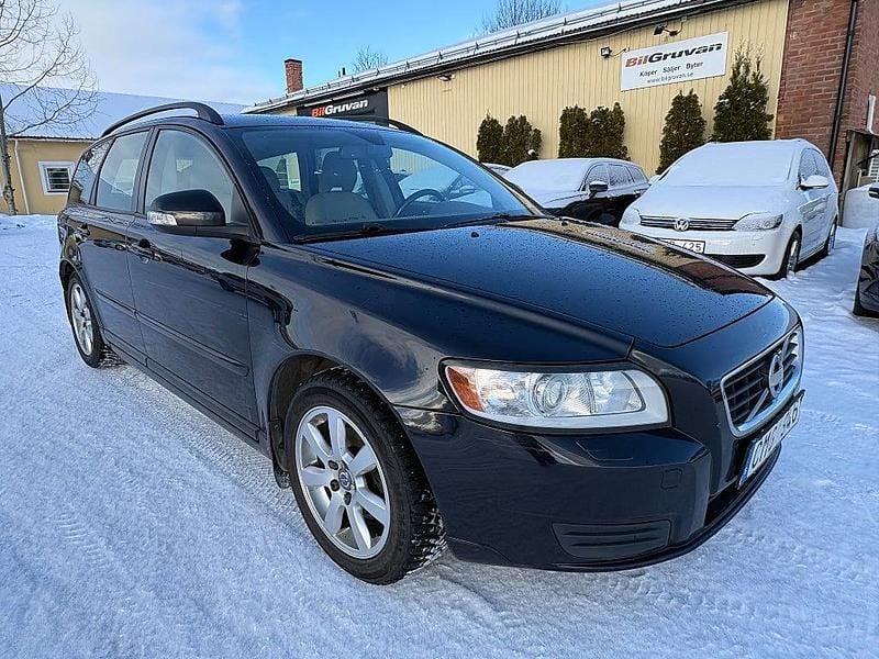 Begagnad Volvo V50 145 HK (106 kW) 2010 Svart Kombi