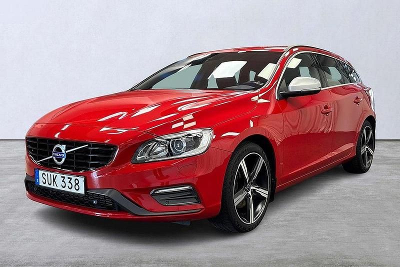 Röd Begagnad 2016 Volvo V60 Business Edition Kombi | 209 900 kr (Lite dyr) - Bild 1/4