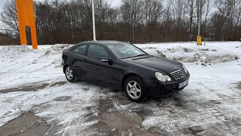 Begagnad Mercedes C180 143 HK (105 kW) 2004 Svart