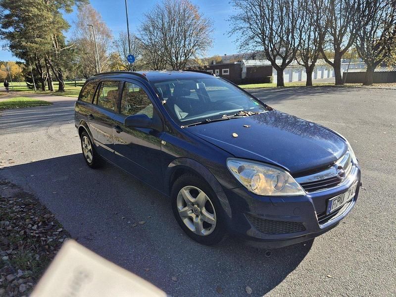 Blå Begagnad 2007 Opel Astra Kombi | 34 000 kr (Dyr) - Bild 1/4