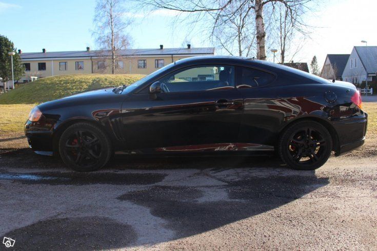 Hyundai tuscani 2004
