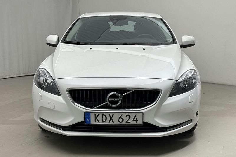 Begagnad Volvo V40 120 HK (88 kW) 2017 Vit