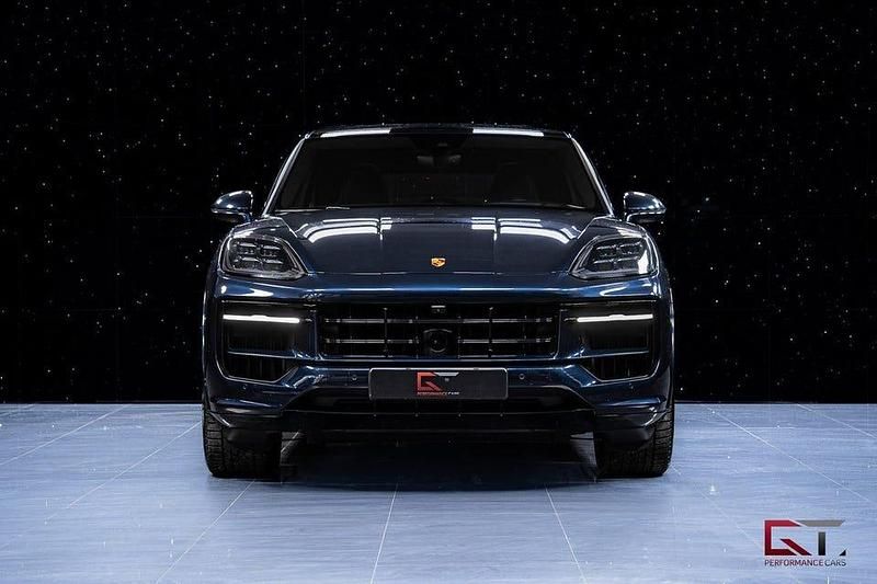 Begagnad Porsche Cayenne 471 HK (346 kW) 2024 Algarve blue metallic (legend) SUV