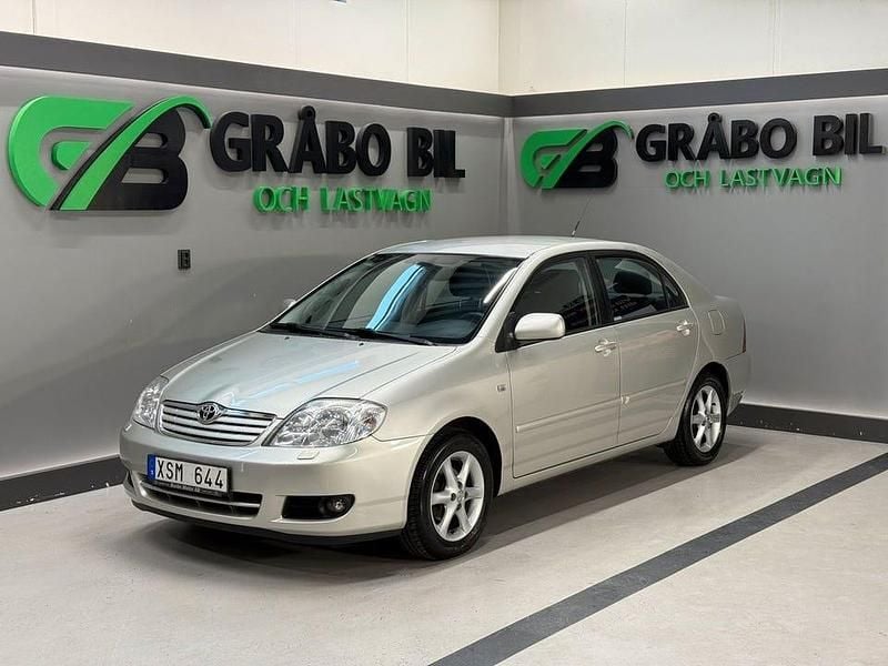 Silver Begagnad 2006 Toyota Corolla Sedan | 74 900 kr (Marknadspris) - Bild 1/4